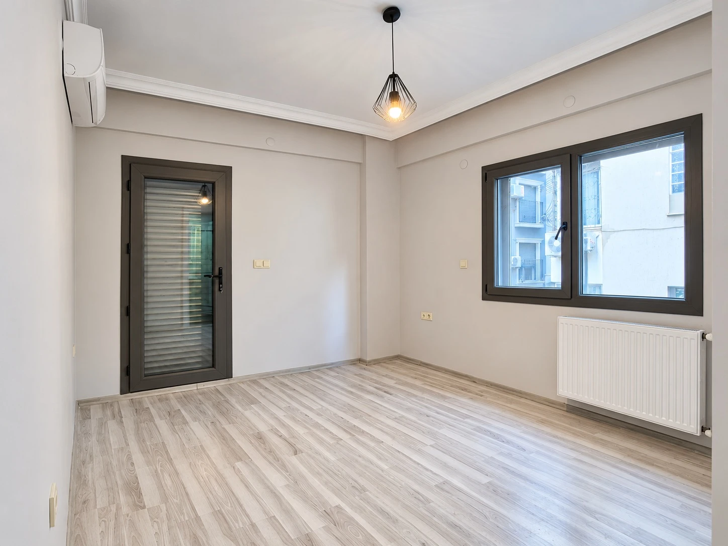 BOSTANLI MERKEZDE YENİ BİNA KÖŞE DAİRE ⁨⁨3+1⁩⁩ SATILIK.KOÇAK EMLAK · fotoğraf 9