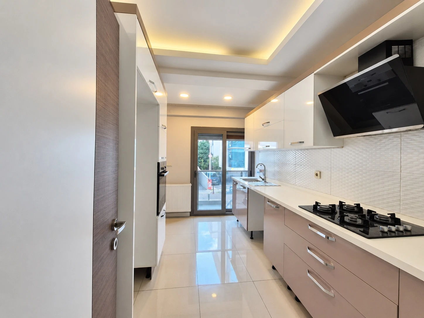 BOSTANLI MERKEZDE YENİ BİNA KÖŞE DAİRE ⁨⁨3+1⁩⁩ SATILIK.KOÇAK EMLAK · fotoğraf 4