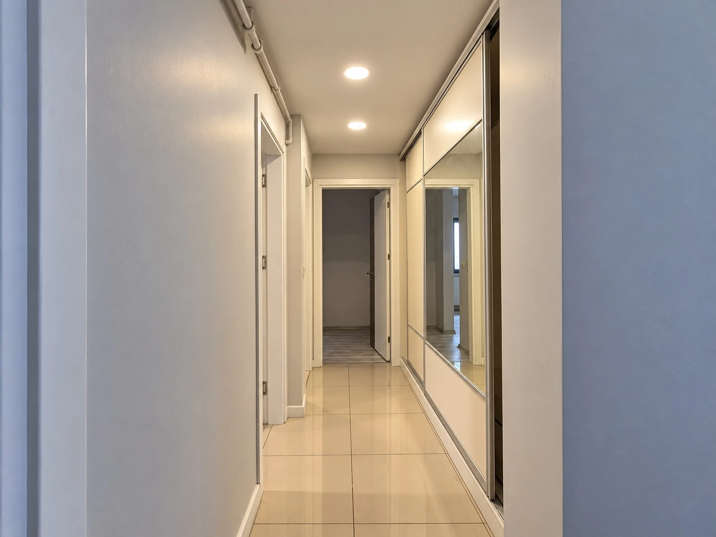 BOSTANLI MERKEZDE YENİ BİNA KÖŞE DAİRE ⁨⁨3+1⁩⁩ SATILIK.KOÇAK EMLAK · fotoğraf 6