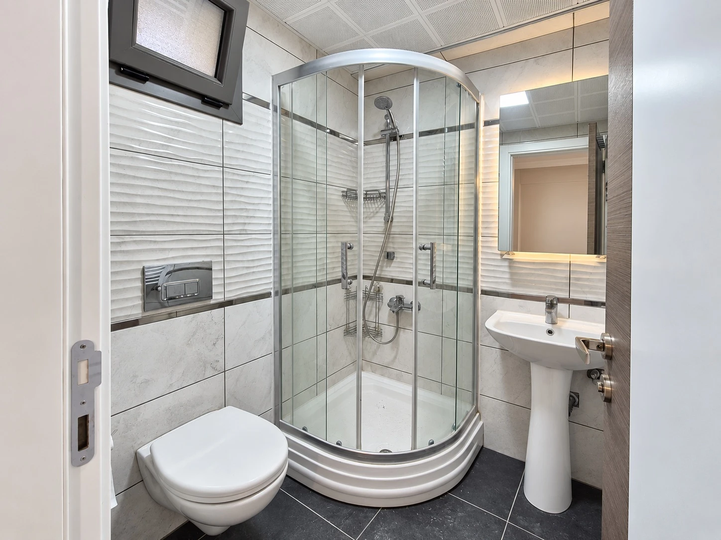 BOSTANLI MERKEZDE YENİ BİNA KÖŞE DAİRE ⁨⁨3+1⁩⁩ SATILIK.KOÇAK EMLAK · fotoğraf 12